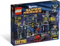 LEGO Super Heroes - Batcave